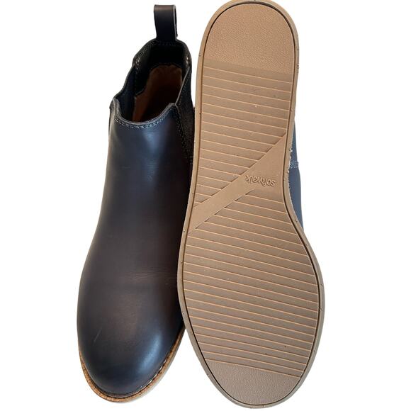 SoftWalk Wildwood Women's Grey Leather Chelsea Boot Size 8 M Comfortable Wedge - Picture 3 of 6